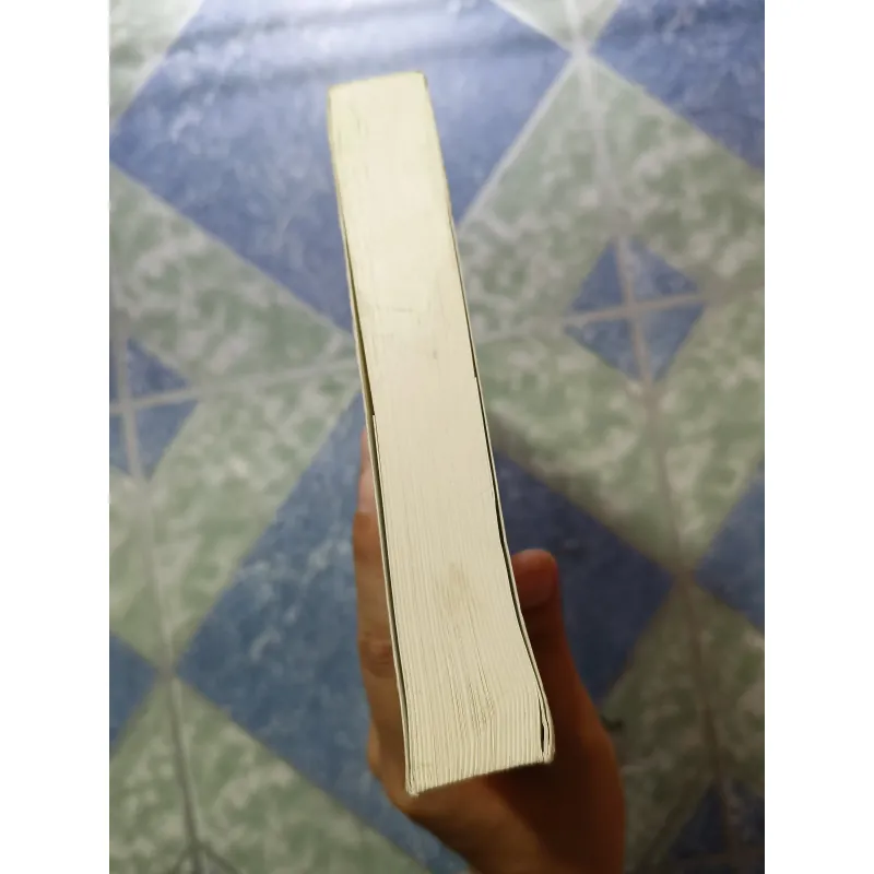 Sách cười và lãng quên - Milan Kundera 1005285