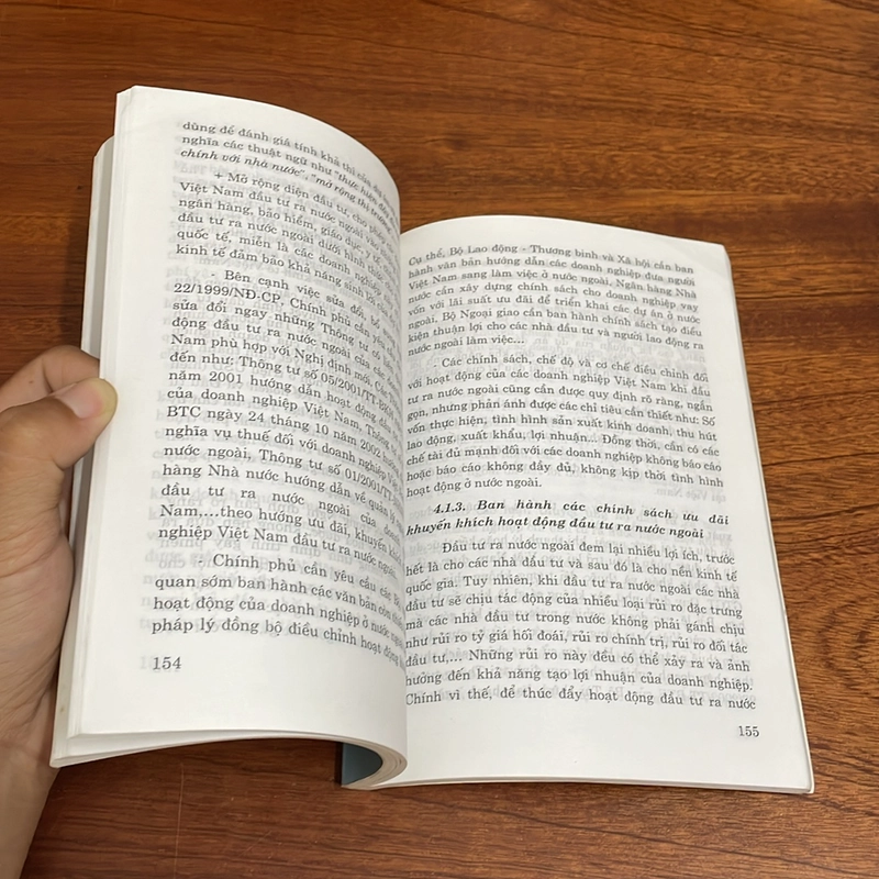 Thúc Đẩy Doanh Nghiệp Việt Nam Đầu Tư Trực Tiếp Ra Nước Ngoài - PGS. TS. Đinh Trọng Thịnh 507803