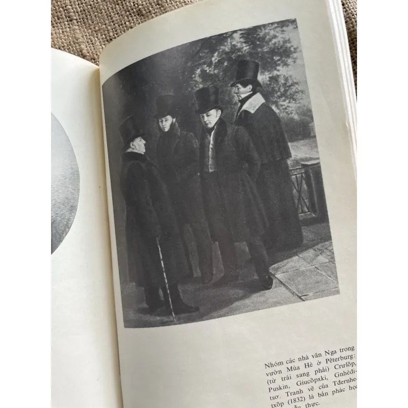 Tuyển tập văn xuôi Puskin , sách in tại Nga , phụ lục in màu  932959
