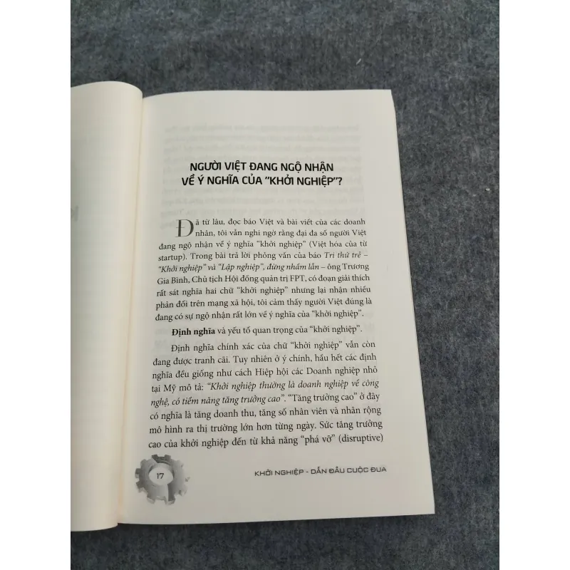 QUẢN TRỊ & KHỞI NGHIỆP. KHỞI NGHIỆP DẪN ĐẦU CUỘC ĐUA 957263