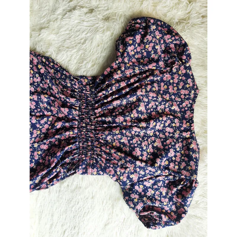 Đầm hoa nhí tay ngắn, kiểu dáng chữ A size S,M chưa qua sử dụng 934724