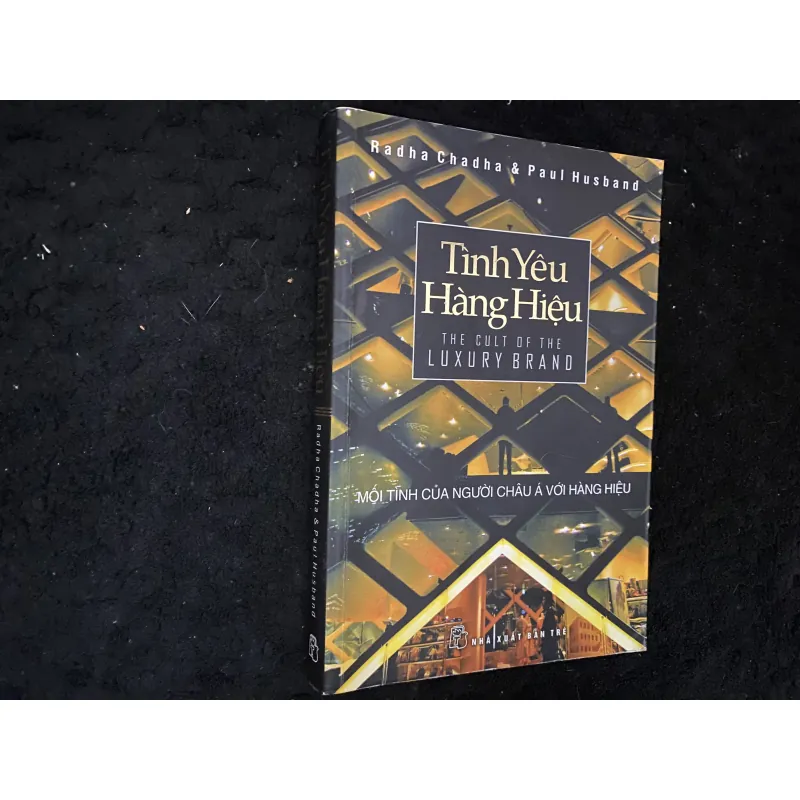 Tình Yêu Hàng Hiệu - Radha Chadha và Paul H 1036242