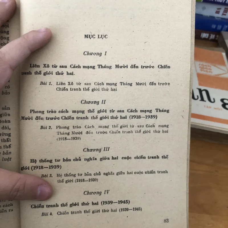 Lịch sử 9 tập một 1043965