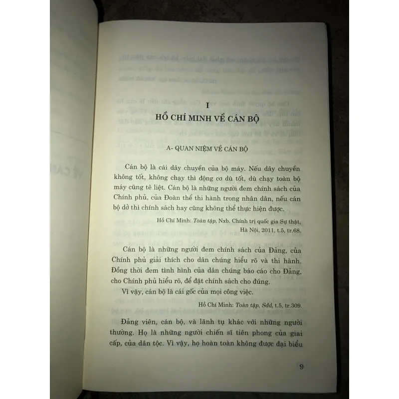 Tư tưởng Hồ Chí Minh về cán bộ và công tác cán bộ  695653