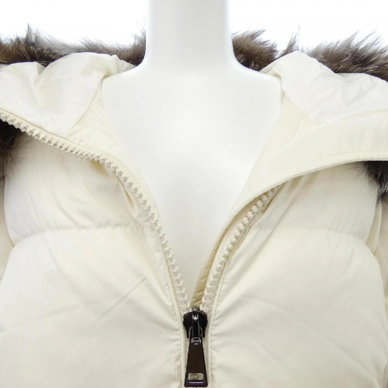 Áo khoác lông vũ MONCLER 640291