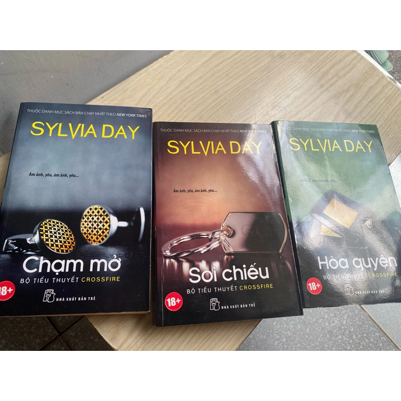 Sylvia Day - combo 3 cuốn Chạm Mở - Soi Chiếu - Hoà Quyện 455801