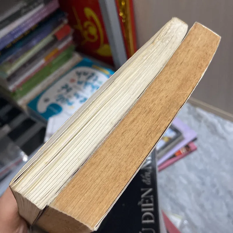 Công chúa mặt trăng - tập 1 ; 2 : CINDER ; SCARLET 960926