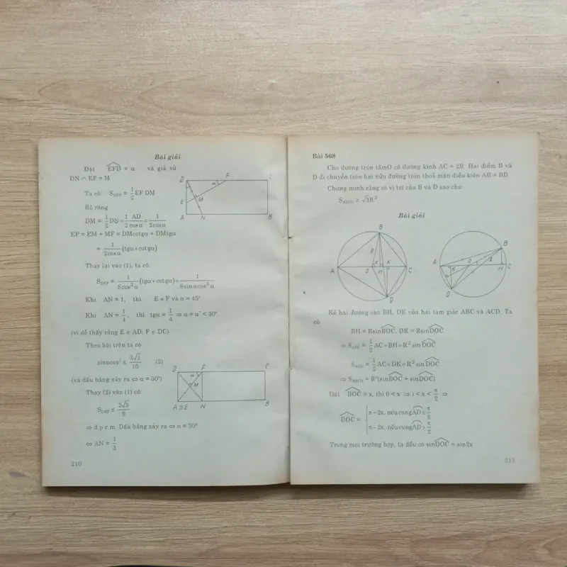 Hai cuốn sách Toán (2001) - Giải đề thi tuyển sinh và Mười nghìn bài toán sơ cấp 925678