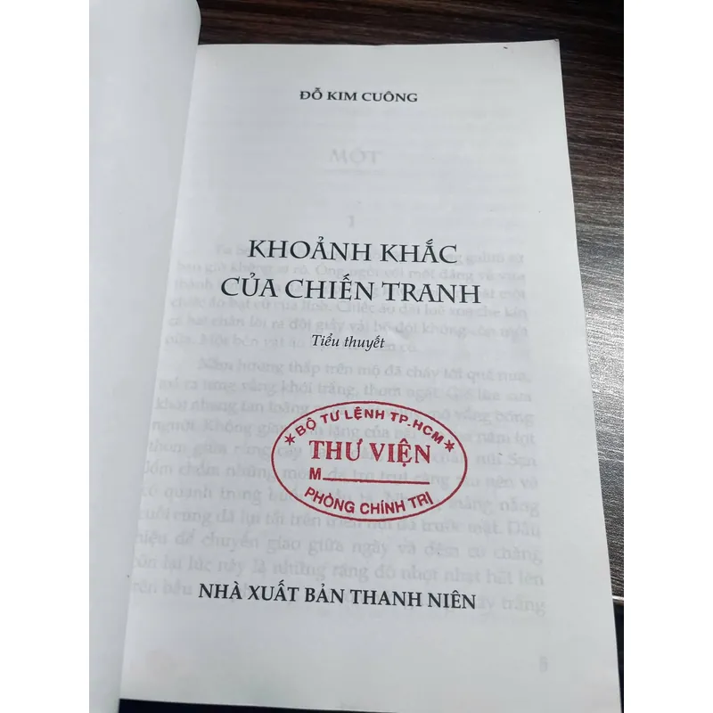 SÁCH KHOẢNG KHẮC CHIẾN TRANH 1058811
