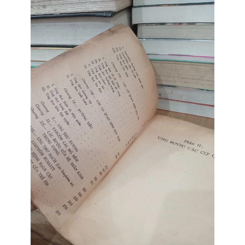 Ung thư học lâm sàng - Nguyễn Chấn Hùng 730890