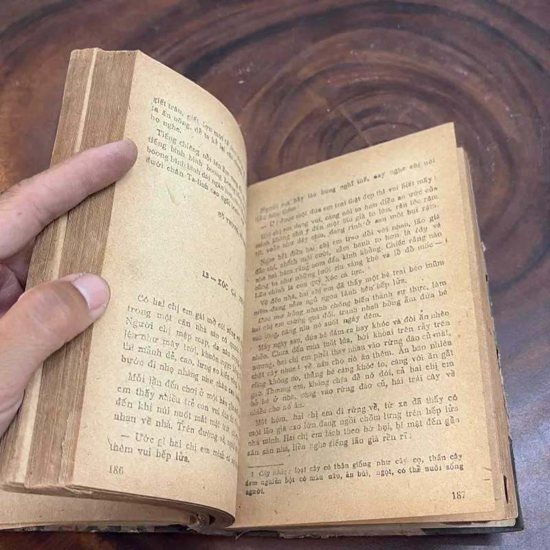 [Bị Mất Một Tờ] - II Sưu Tầm: Truyện Cổ Vân Kiều - Mai Văn Tấn - 1985 1008479