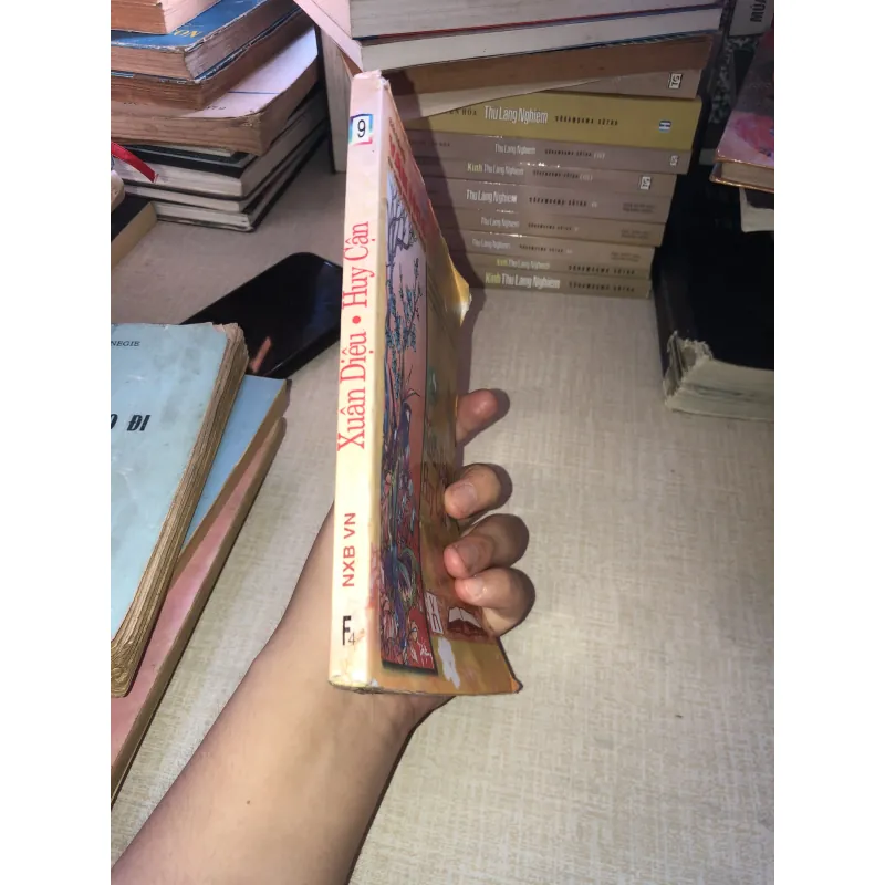 Tủ sách văn học trong nhà trường- Xuân Diêu Huy Cận 937137