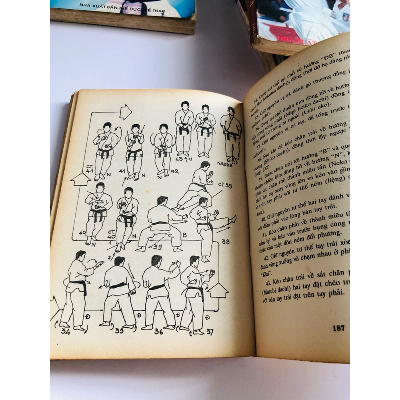 📚 SÁCH VỀ KARATE  🥋 542428