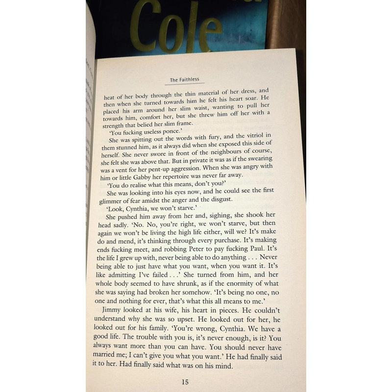 Martina Cole - The faithless (khổ lớn, bìa cứng) 497181