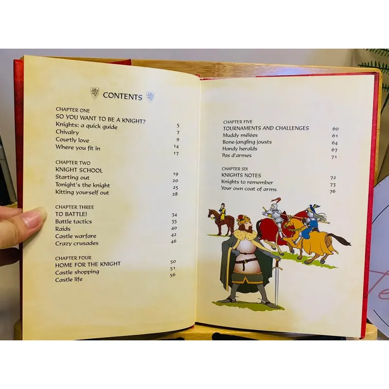 [Sách tiếng Anh 2hand] Like new 90% The Usborne Official Knight’s Handbook 592588