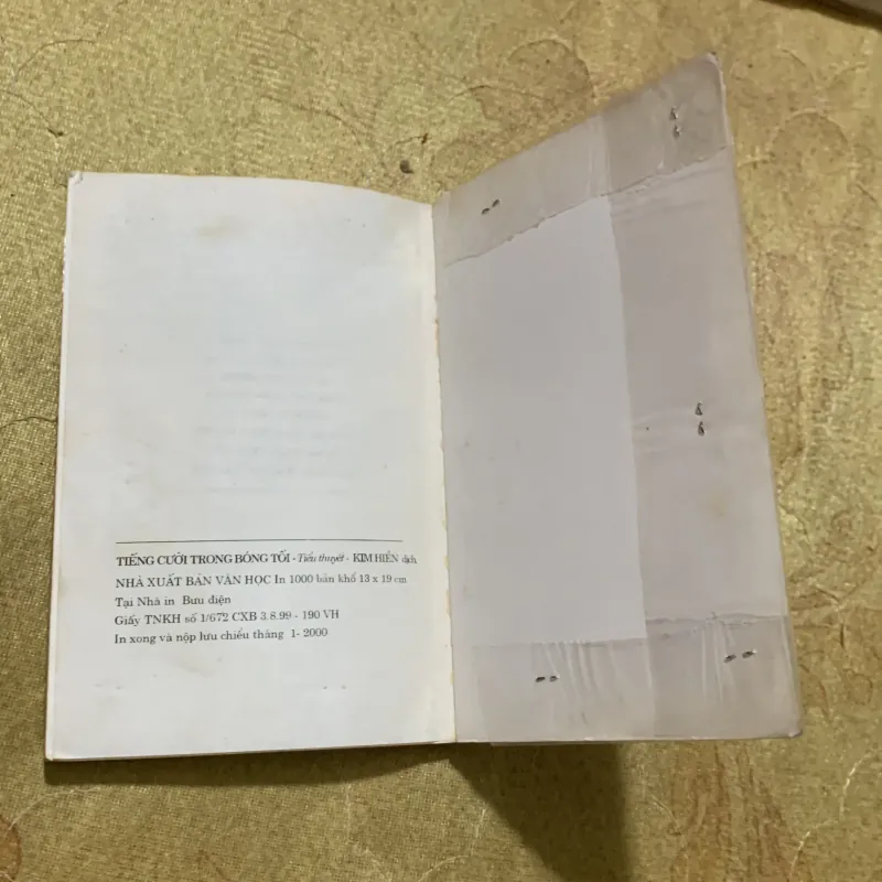 TIẾNG CƯỜI TRONG BÓNG TỐI- Vladimir Nabokov  753071