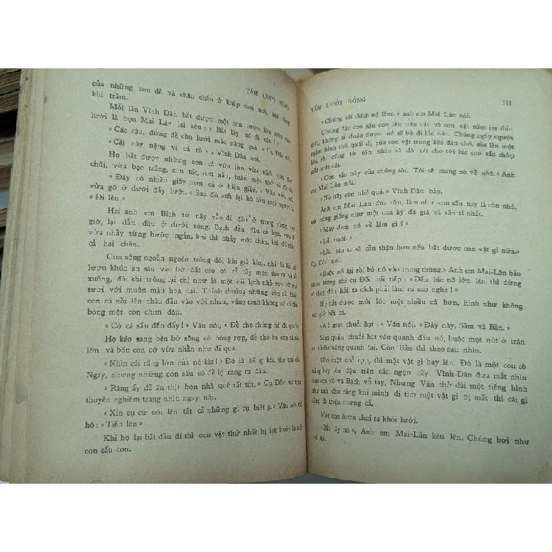 Ghềnh đá và các truyện khác - Lawrence Sargent Hall 700814