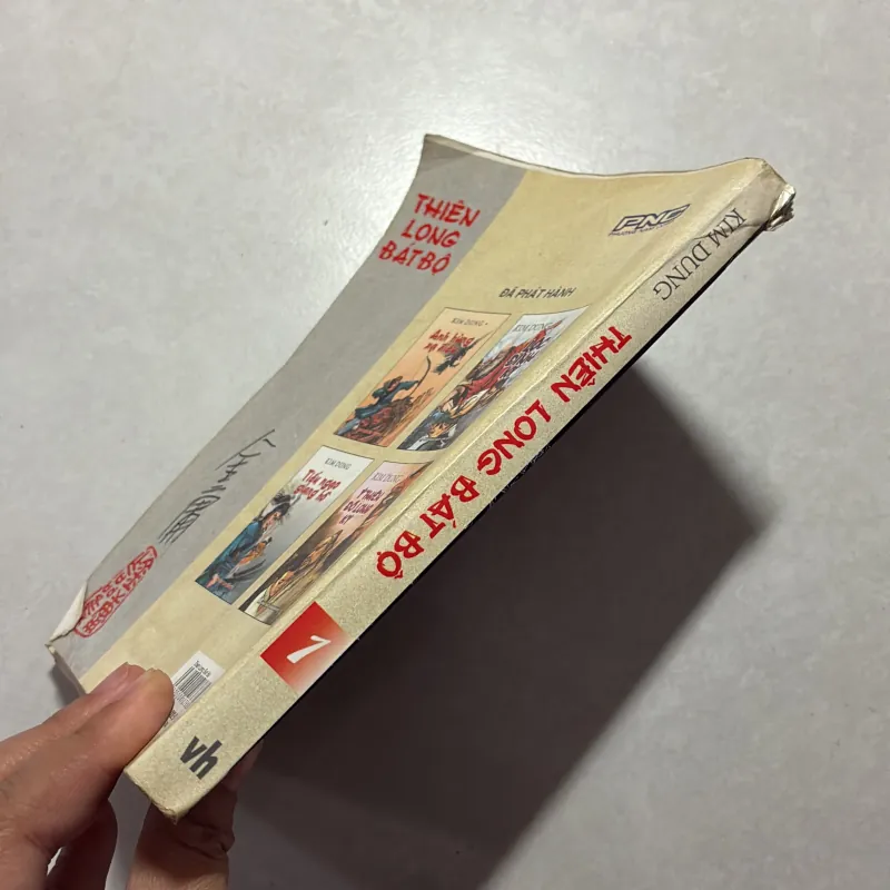 Thiên long bát bộ Tập 1 - Kim Dung  759380