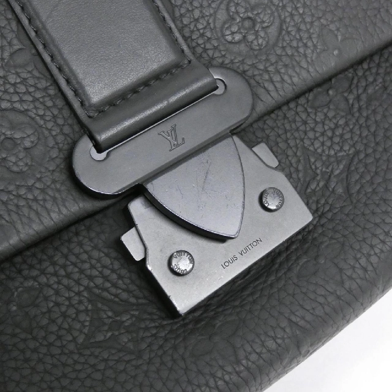 Túi đeo chéo Louis Vuitton Trillon Monogram S-Cape M23741 613183