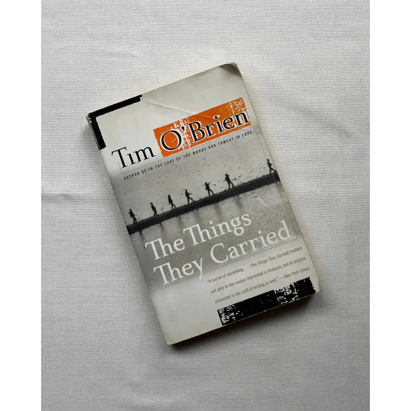 The Things They Carried - Tim O'Brien  932568