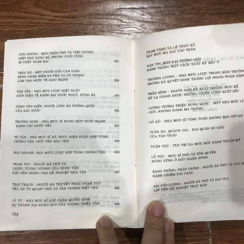 Truyện mưu sĩ các triều đại Trung Quốc  (8) 721206