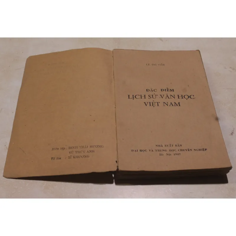 Đặc điểm lịch sử văn học Việt Nam 994256
