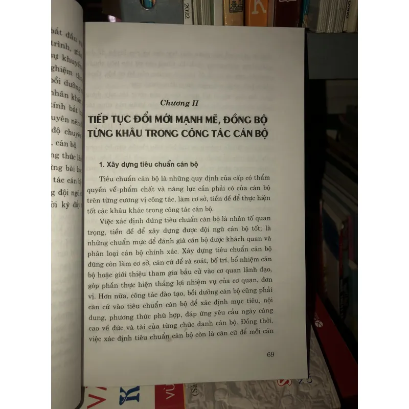 Tiếp tục đổi mới đồng bộ công tác cán bộ thời kỳ đẩy mạnh công nghiệp hoá hiện đại hoá 601375