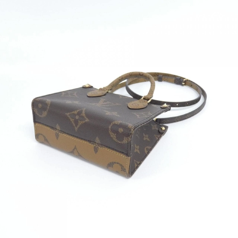 Túi xách Louis Vuitton Monogram Giant OnTheGo BB M46839 617910