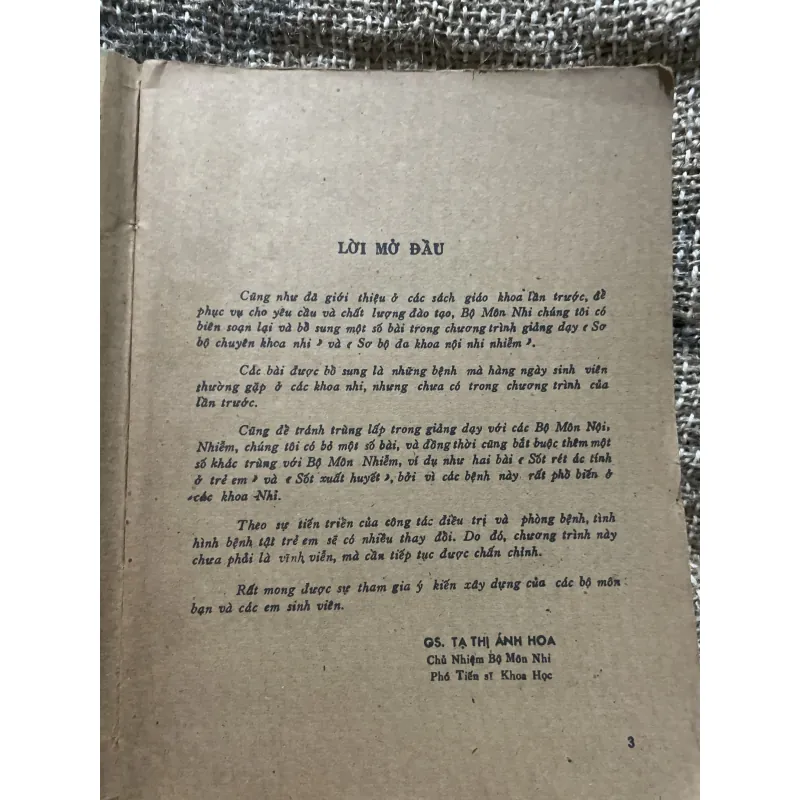 Nhi khoa 2- Đại  học y dược tp.hcm ; hơn 400 trang khổ lớn  1010011