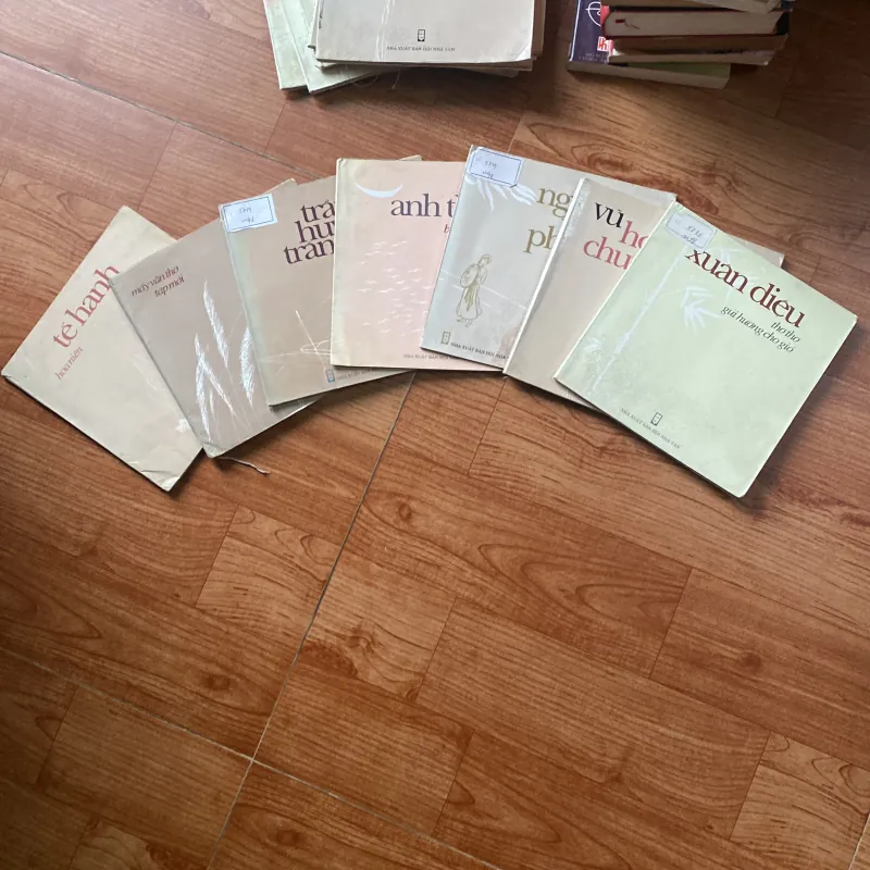 Bộ thơ các tác giả Việt Nam 936677