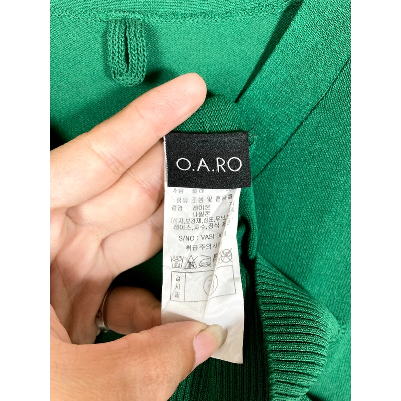 Knit Top |  O A.RO Korea

 310339