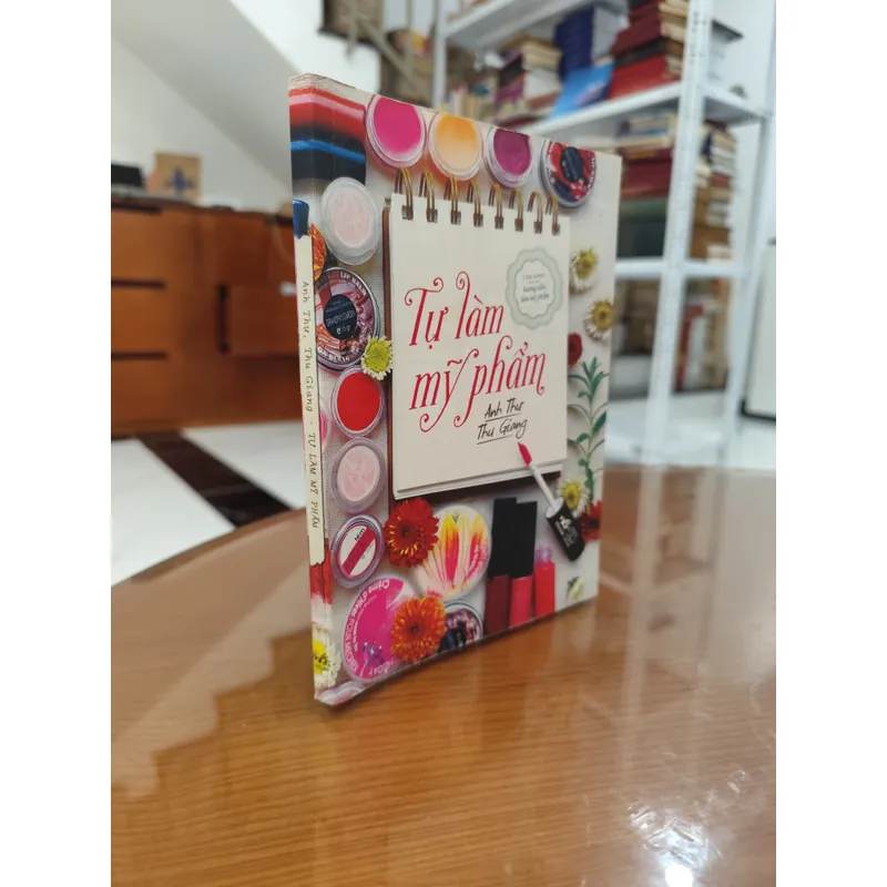 Tự làm mỹ phẩm  589687