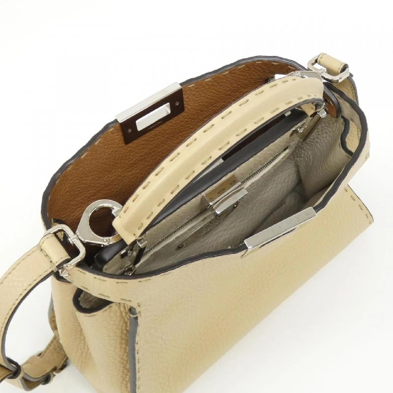 Túi Fendi SELERRIA Peekaboo Essentials 8BN302 A7TV 618674