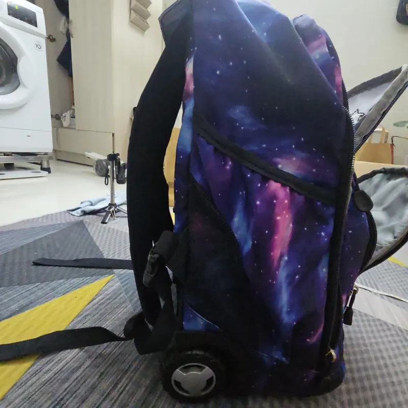 Thanh lí Balo có bánh xe xe và tay kéo hiệu High siera 681424