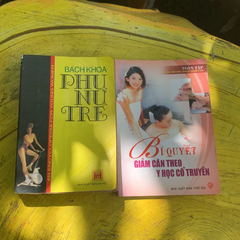 COMBO BÁCH KHOA PHỤ NỮ TRẺ & BÍ QUYẾT GIẢM CÂN THEO Y HỌC CỔ TRUYỀN 738412