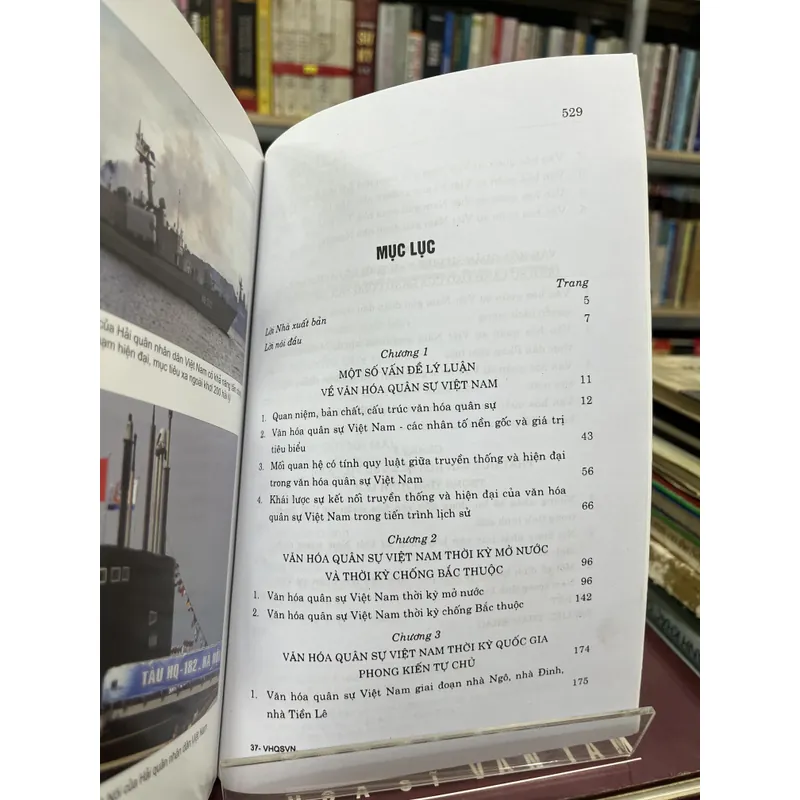 VĂN HOÁ QUÂN SỰ VIỆT NAM TRUYỀN THỐNG VÀ HIỆN ĐẠI 705446