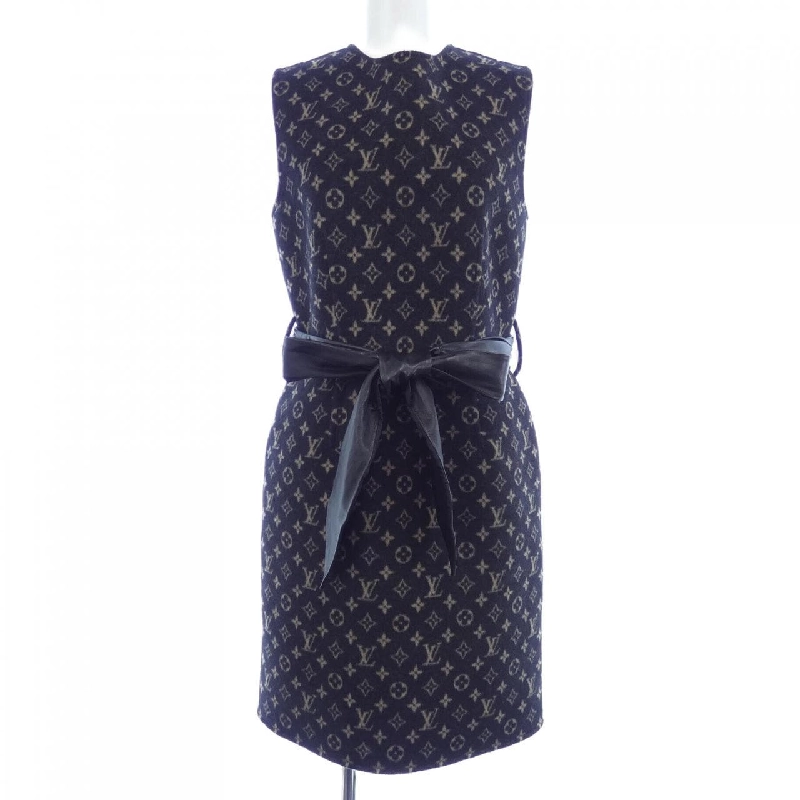 Đầm LOUIS VUITTON FKDR15QS3 647452