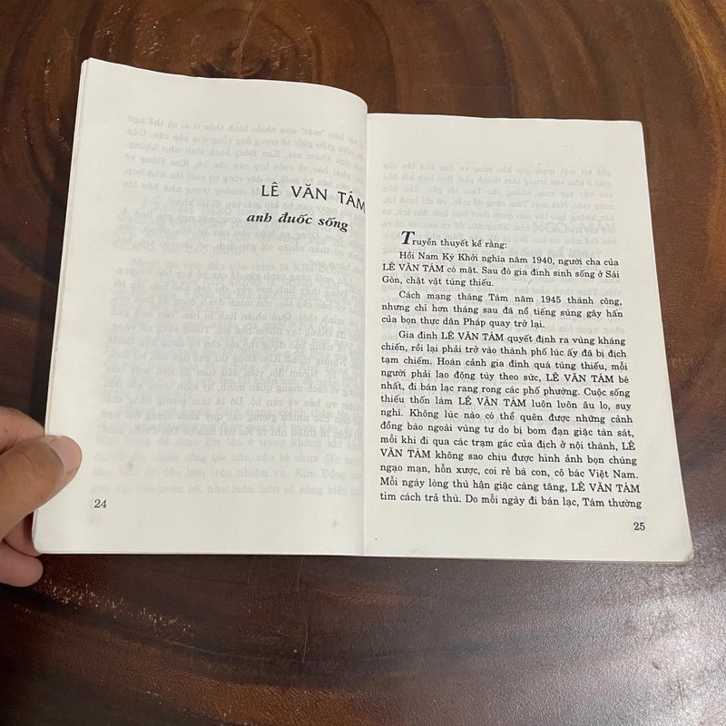 II Tựa sách: Những Anh Hùng Tuổi Trẻ - 2001 461864