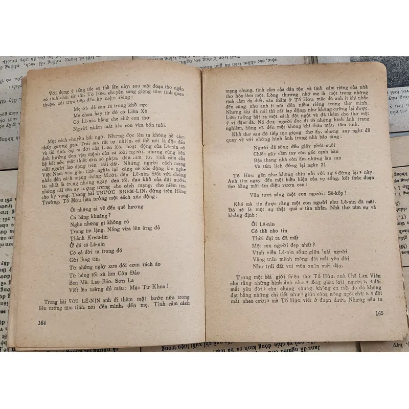 Thơ Tố Hữu 

"Tiếng nói, đồng ý, đồng tình, đồng chí"
(Nguyễn Văn Hạnh) 708825