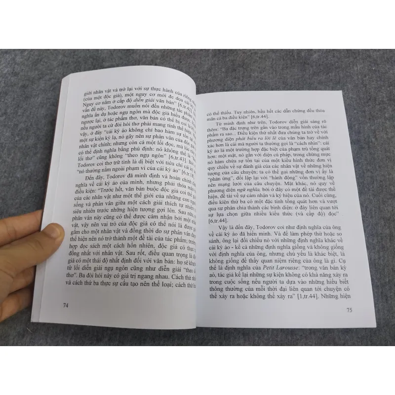 TIẾP NHẬN CẤU TRÚC VĂN CHƯƠNG - HỒ THẾ HÀ 570619