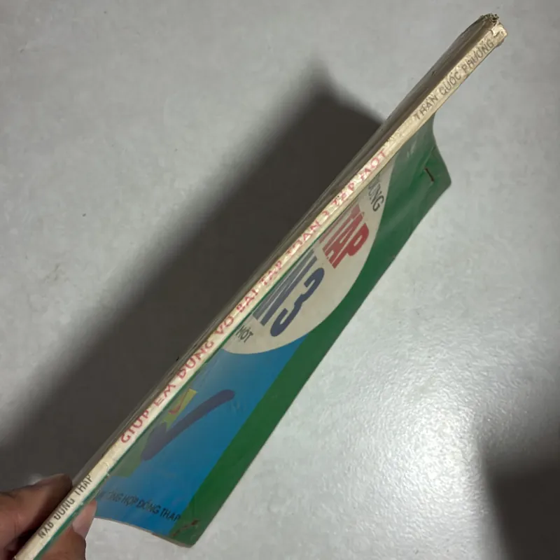 Giúp em dùng vở bài tập Toán 3 - Tập 1 - 1995s 779117