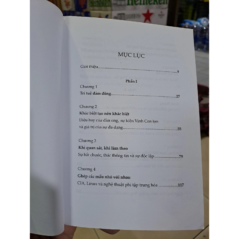 Trí tuệ đám đông vì sao đa số thông minh hơn thiểu số ? mới 80% ố nhẹ James Surowiecki 2007 HCM0308 TÂM LÝ 924726