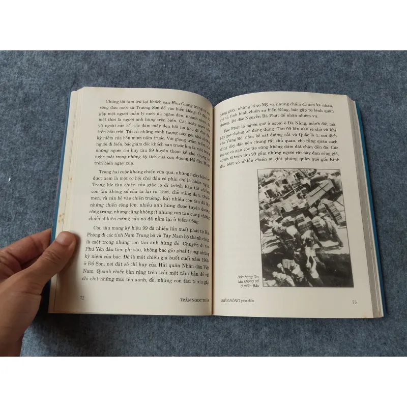 BIỂN ĐÔNG YÊU DẤU 700927