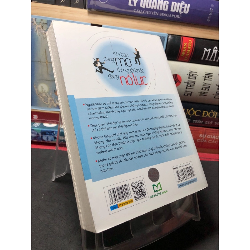 Khi bạn đang mơ thì người khác đang nỗ lực 2020 mới 90% bẩn nhẹ Vĩ Nhân HPB2709 KỸ NĂNG 916986