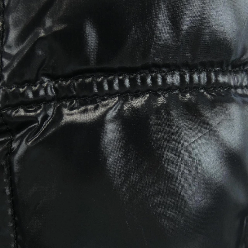 Áo khoác lông vũ MONCLER 641804