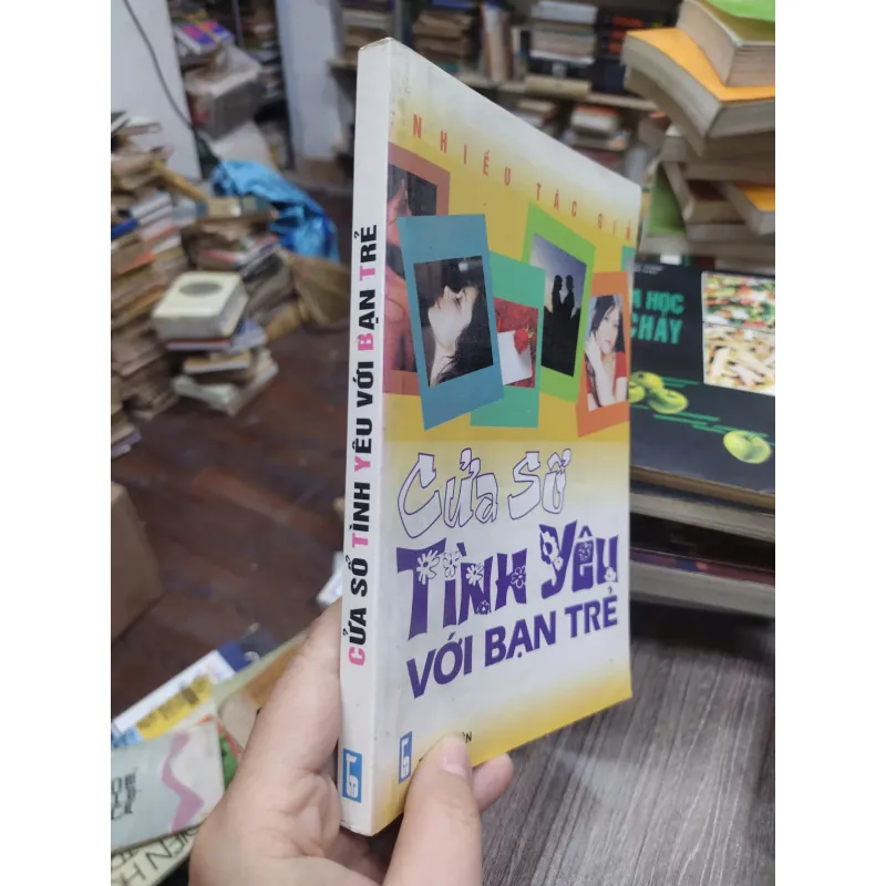 Sách: Cửa sổ tình yêu với bạn trẻ (B1) Tác giả: Nhiều tác giả 696712