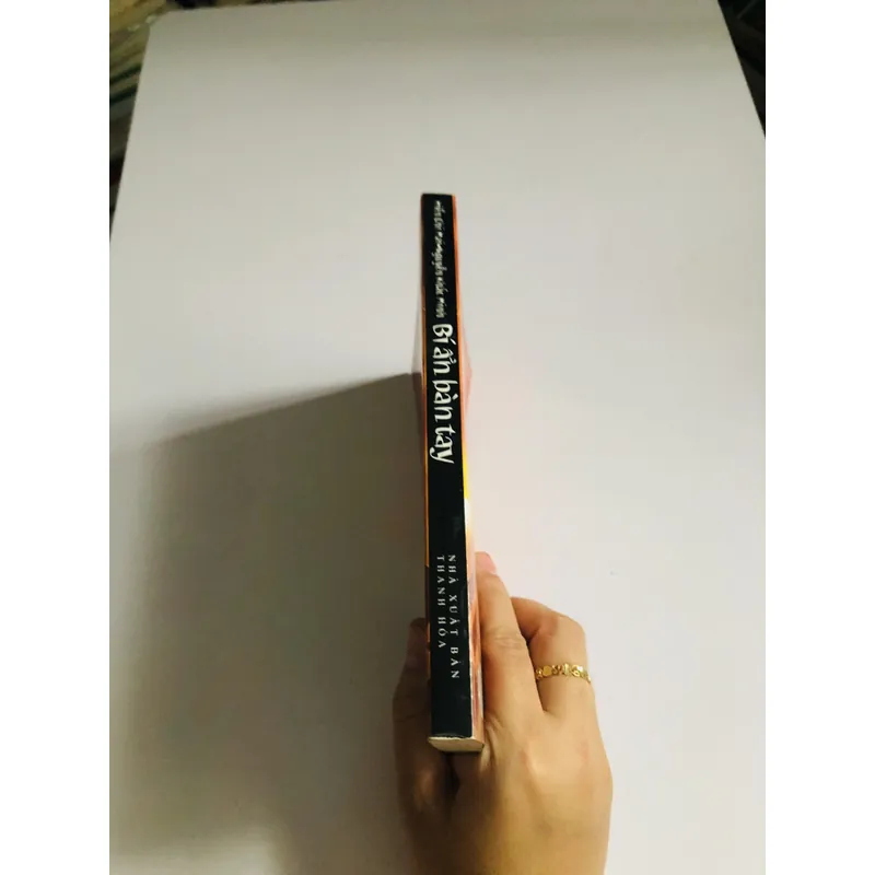 BÍ ẨN BÀN TAY 693608