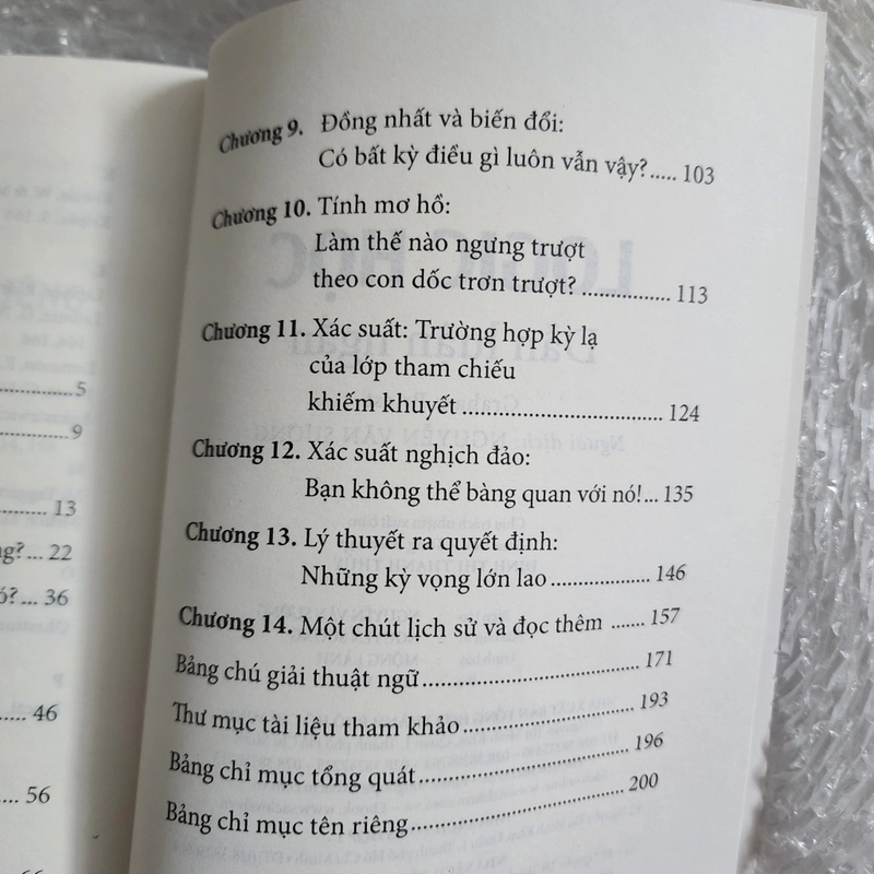 Logic học dẫn luận ngắn | Graham Priest 506521