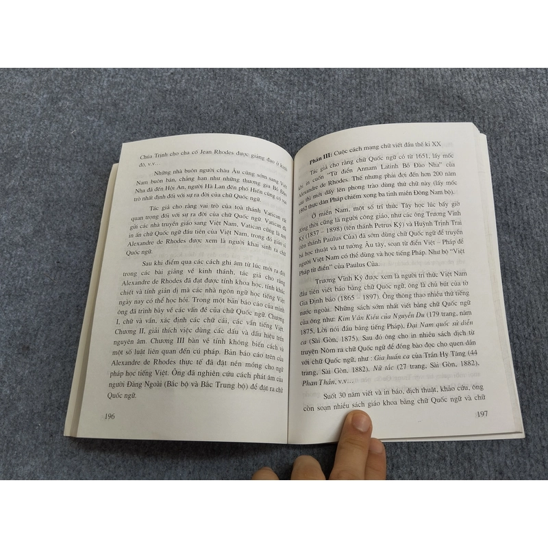 VIỆT NGỮ HỌC DƯỚI ÁNH SÁNG. CÁC LÝ THUYẾT HIỆN ĐẠI 549876