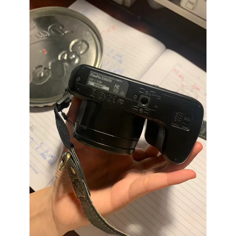 Máy ảnh kỹ thuật số Fujifilm FinePix S16 8600 MP màu đen 723312